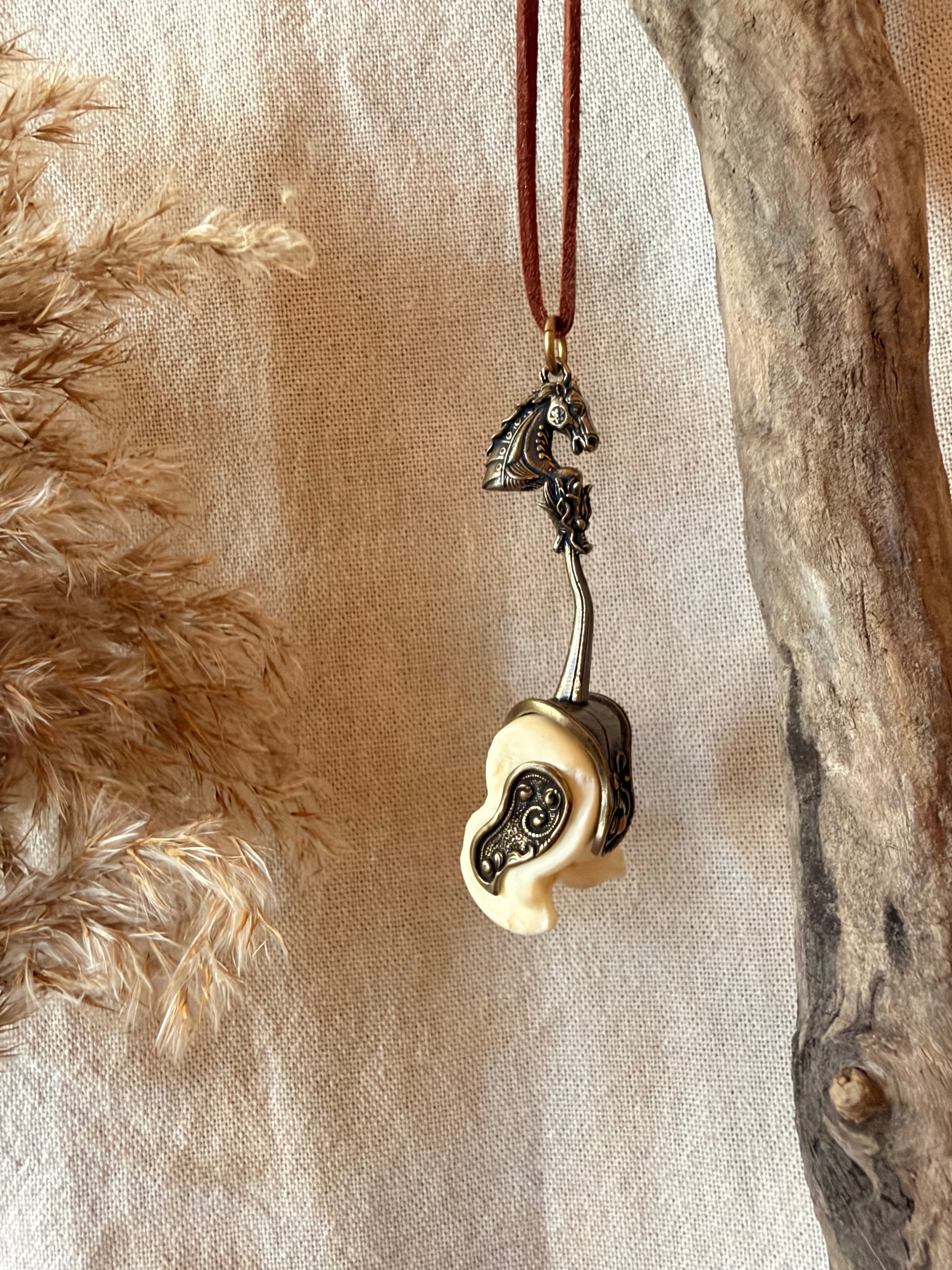 Talisman cheval – Vertèbre de mouton
