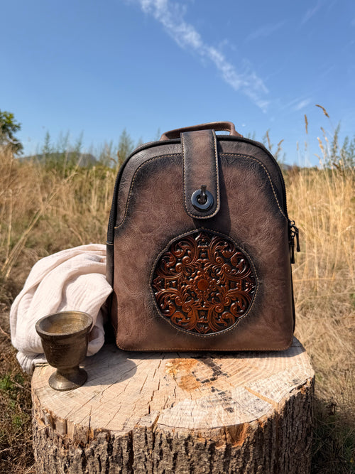 Altaï - Sac à dos en cuir repoussé