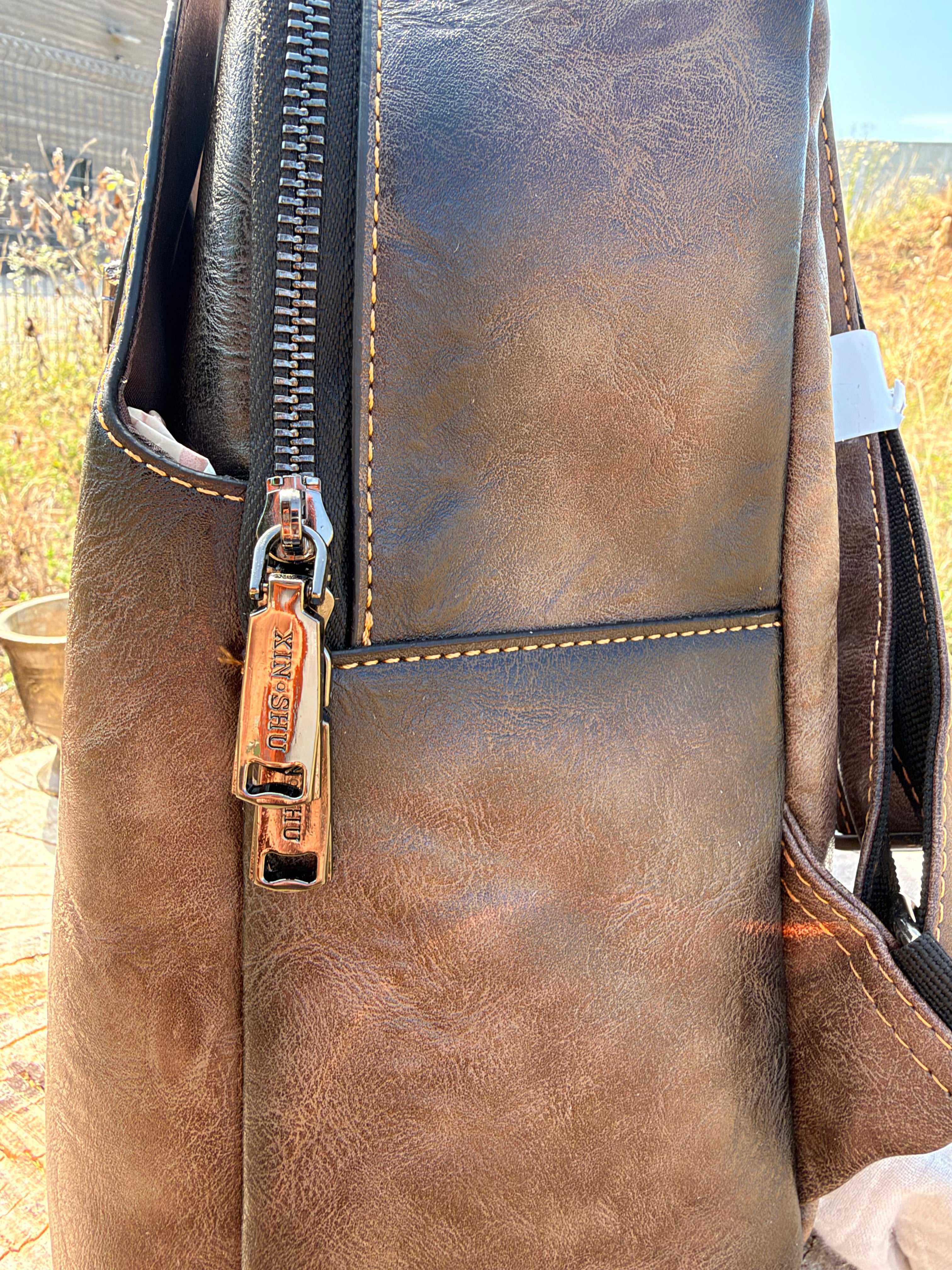 Altaï - Sac à dos en cuir repoussé