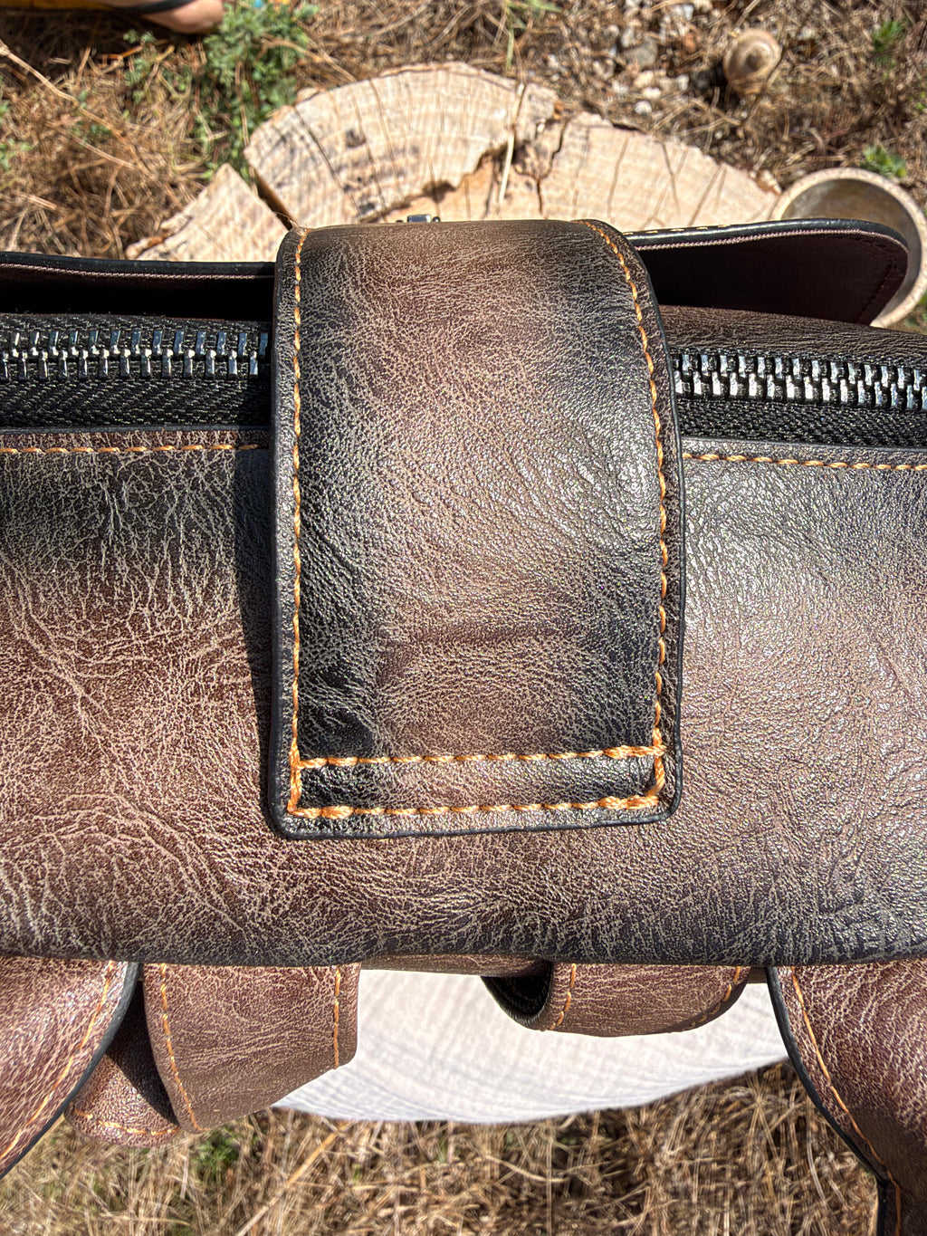 Altaï - Sac à dos en cuir repoussé