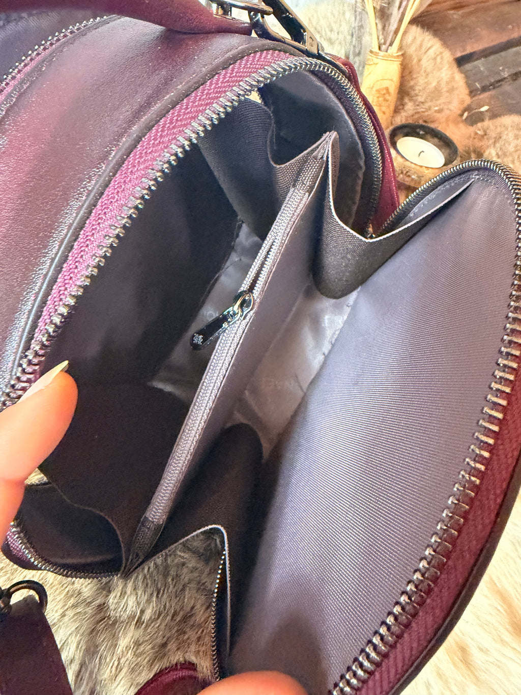 Khatan – Sac rond en cuir repoussé
