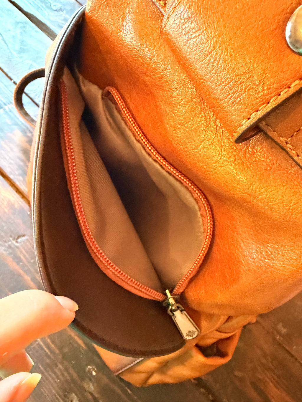 Khangaï - Sac convertible en cuir repoussé
